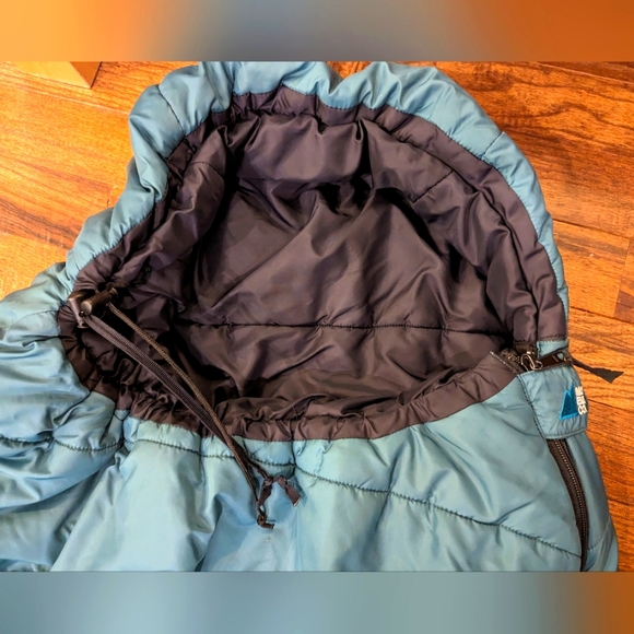 Mountain Equipment Company Fledgling light mummy style sleeping bag, HV,… - Picture 9 of 12
